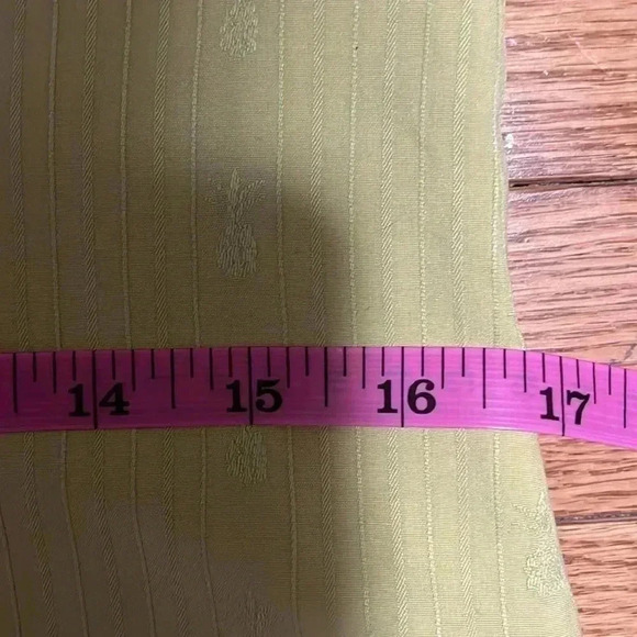 [4]Tommy Bahama Pineapple Pattern Yellow Green  Cropped Silk Button Down Shirt - Picture 11 of 12